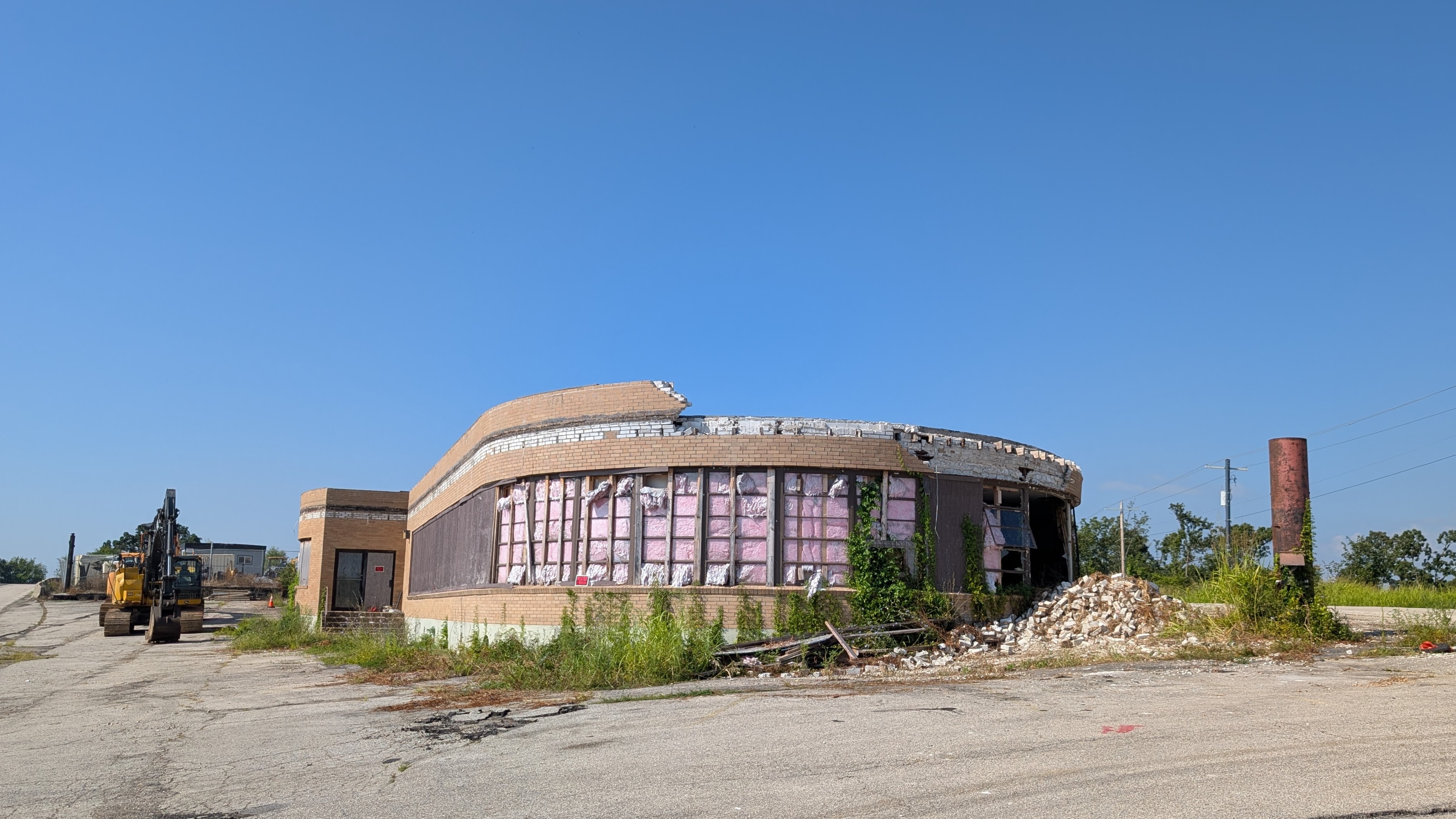 Threatt Station, Two Springfields, and Tons of Photos – Rhys' Pieces